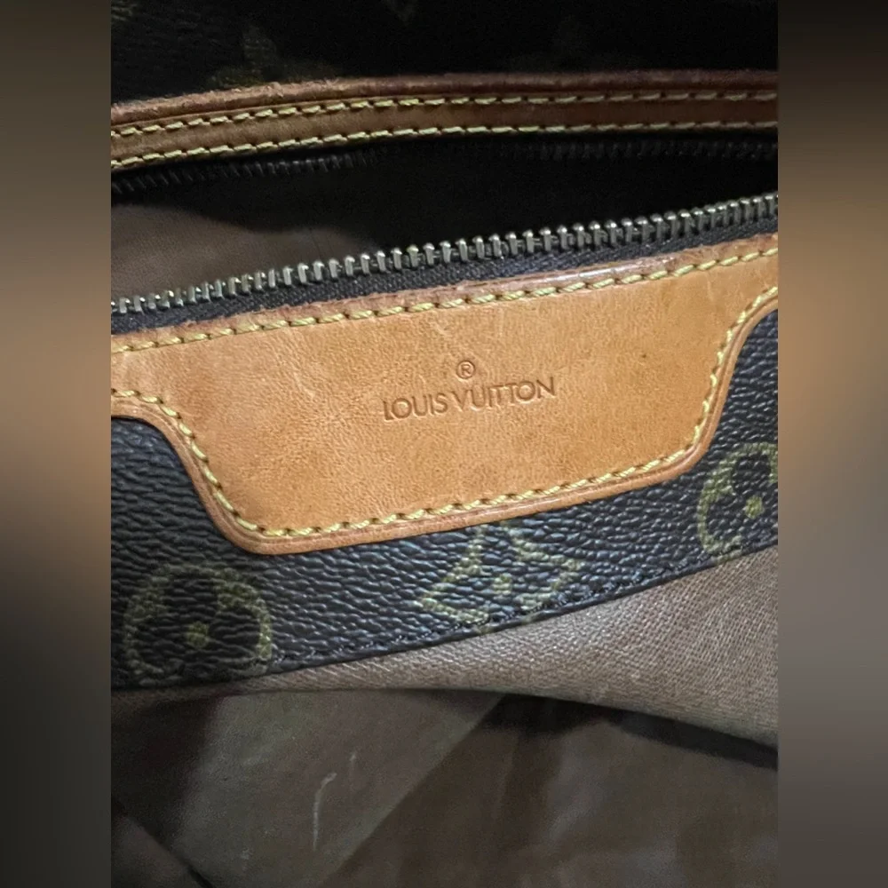 Louis Vuitton Monogram Sac
Shopping Tote Bag *VINTAGE* - Picture 4 of 8